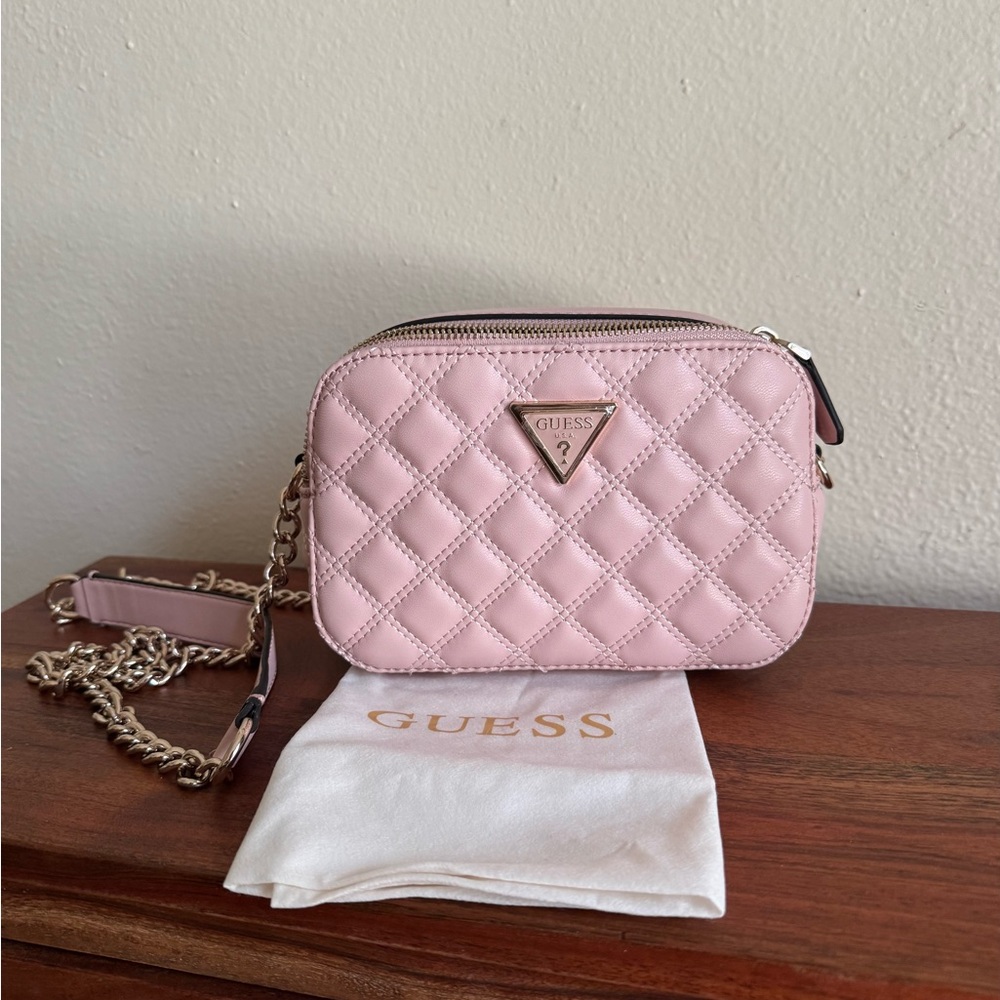 GUESS Guilly Quilted Camera Bag
